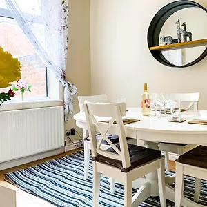  Lodge The Warwick - Quaint Victorian With Free Parking United Kingdom